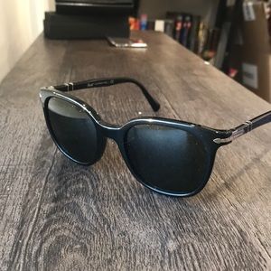 Persol sunglasses (style 3216-S 95/31 51-20)